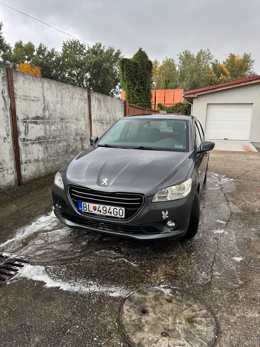 Peugeot 301 1.2 53kw