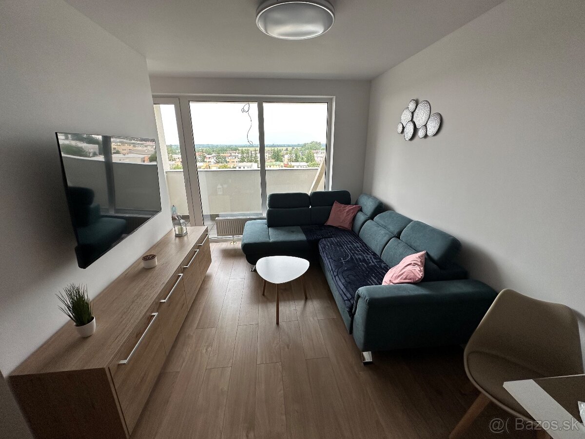 Greenside moderný 1,5-izbový byt s parkovacím miestom