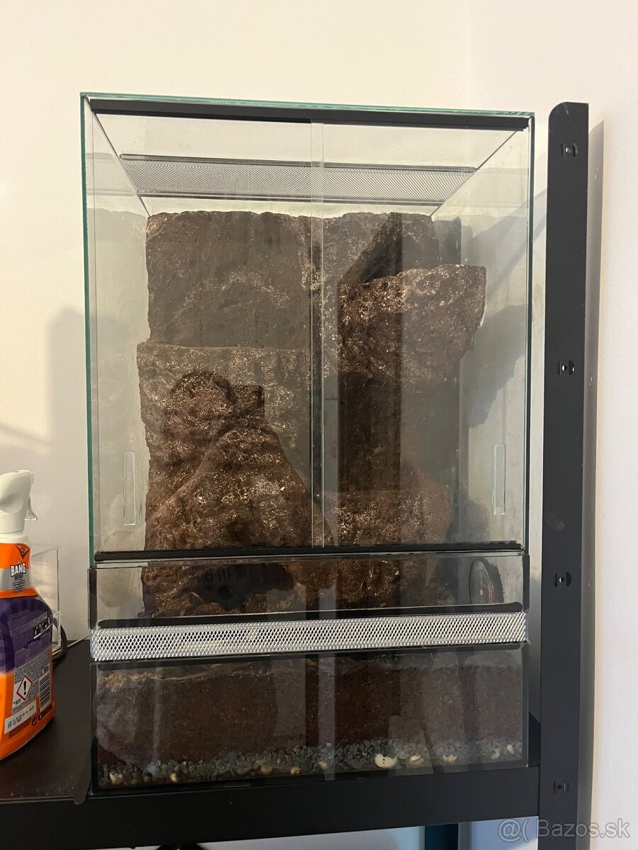 Terárium s 3D stenou