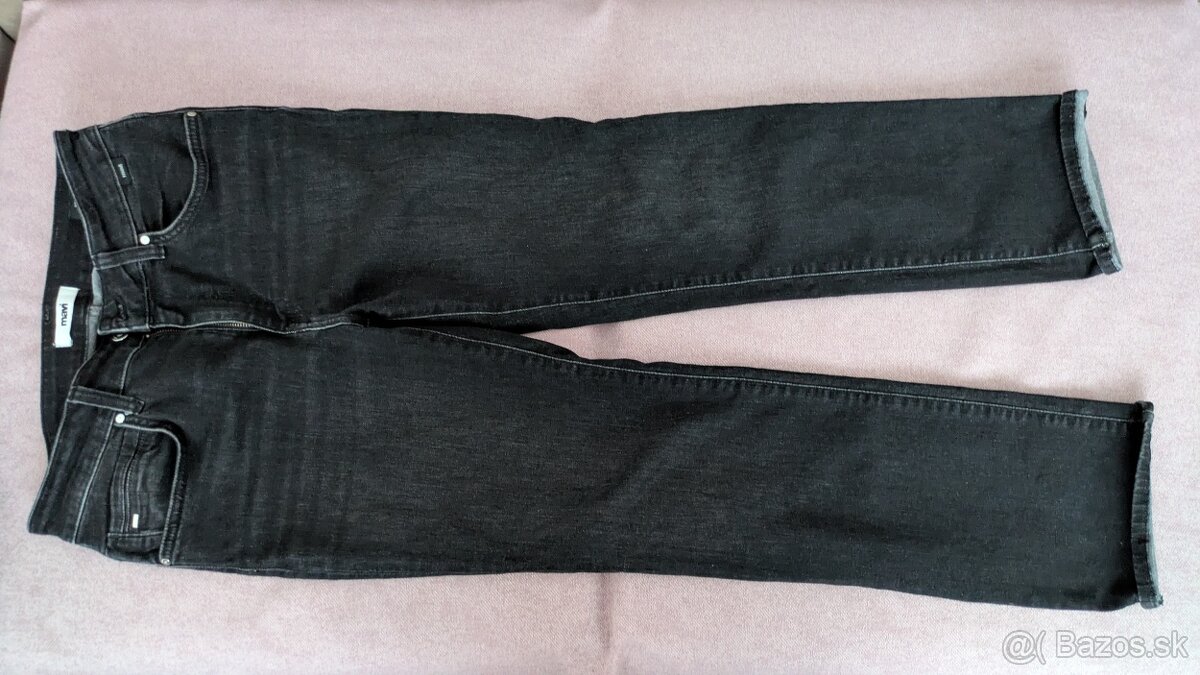 Navi čierne dámske džínsy