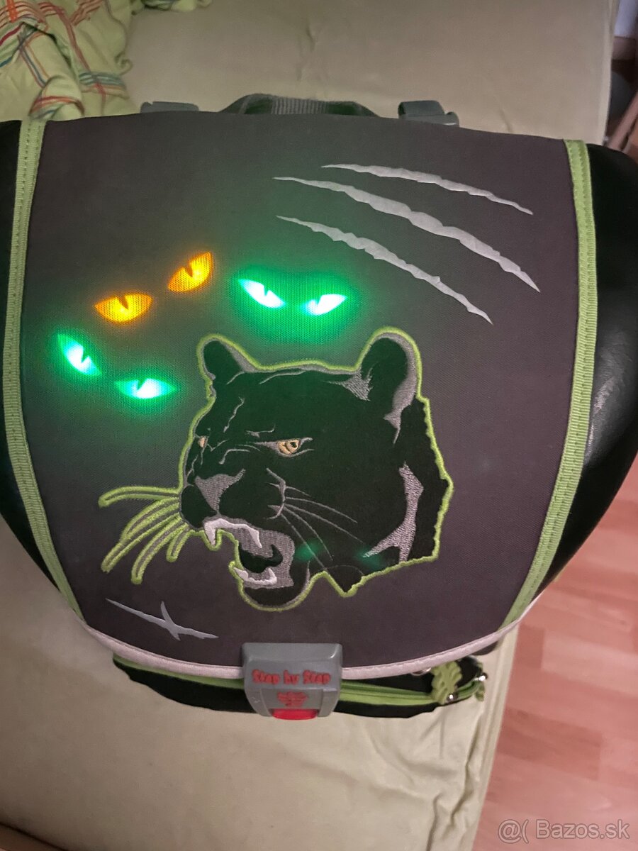 Skolska taska svietiaca