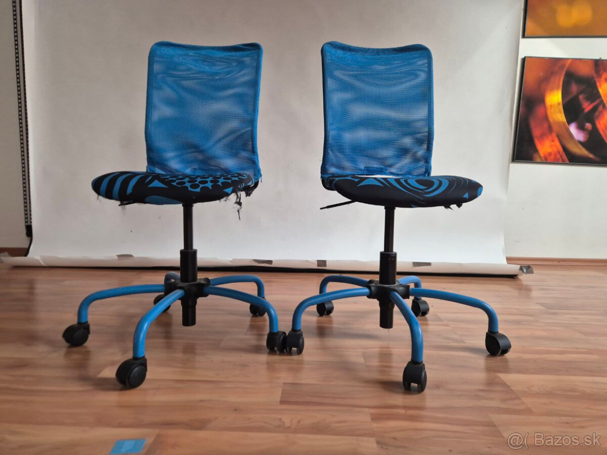 Venujem 2 detské stoličky