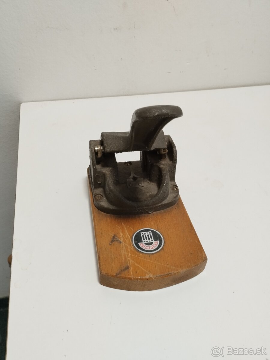 Predám starý dierkovac complex