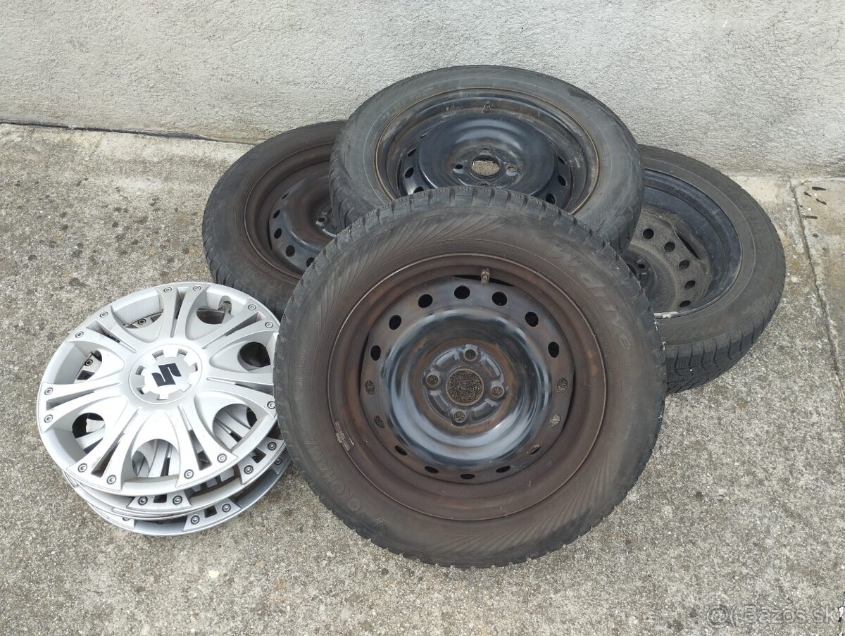 plechové disky s puklicami