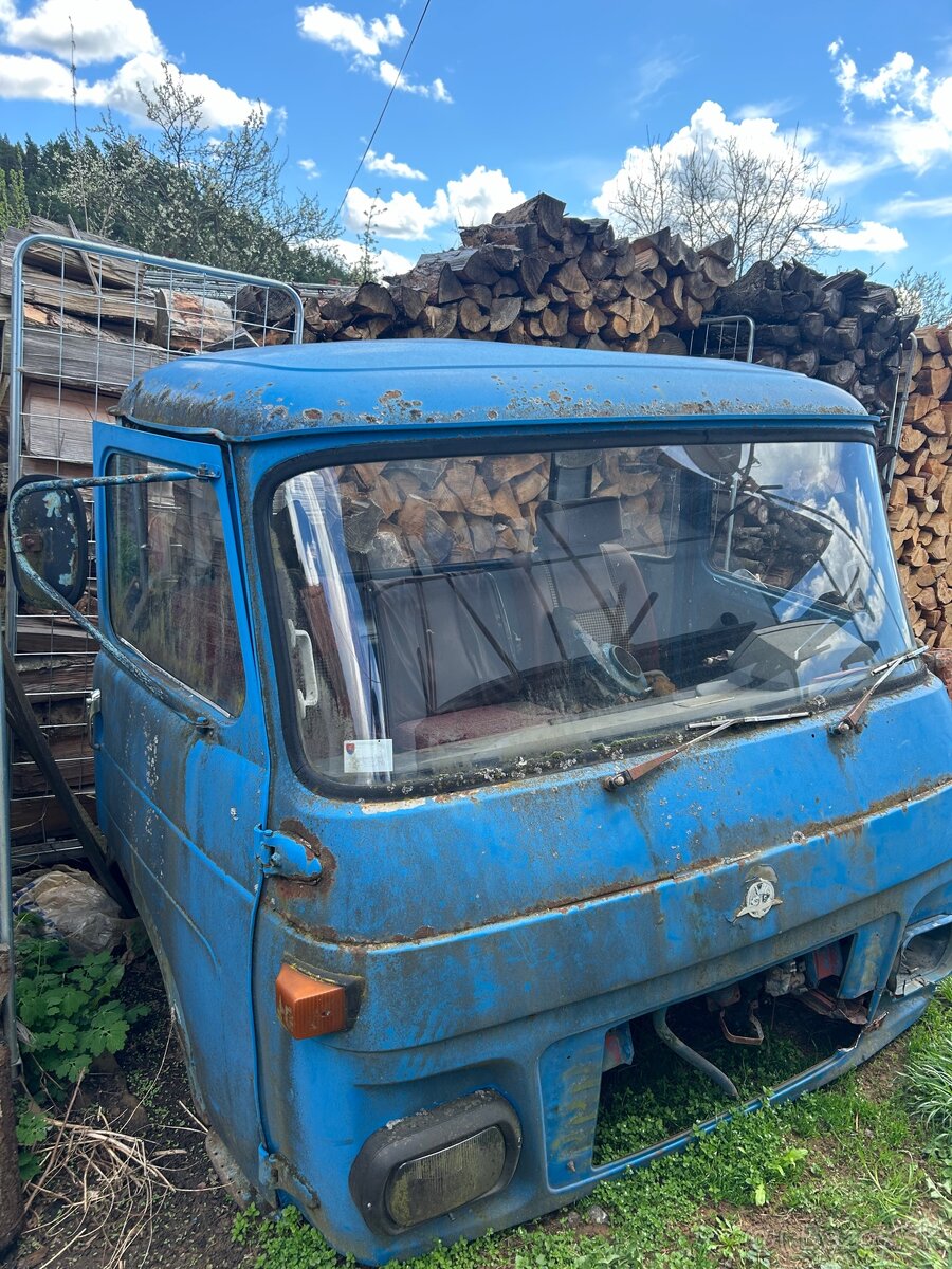 Avia 30 kabina