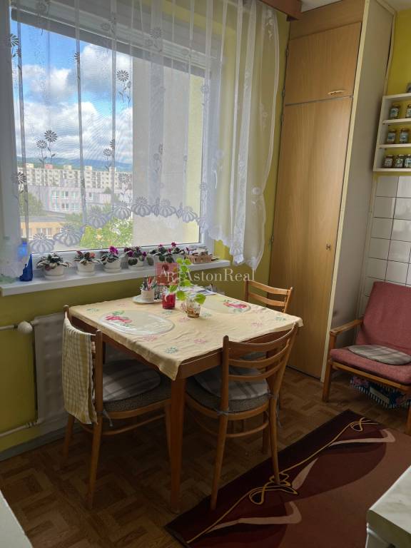 PREDAJ: 1 izb. byt na ul. Voljanského Zvolen - Tepličky