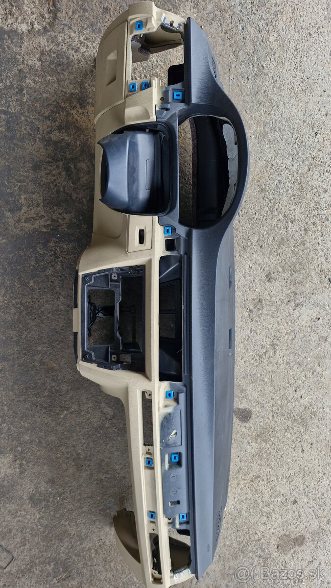 Predám palubovku bmw e90 e91