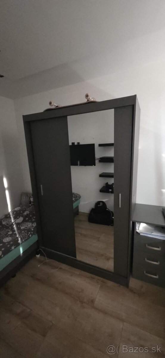 SKRIŇA DO SPÁLNE
