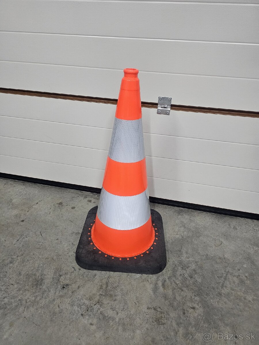 Predam novy reflexny dopravný kužel 75cm