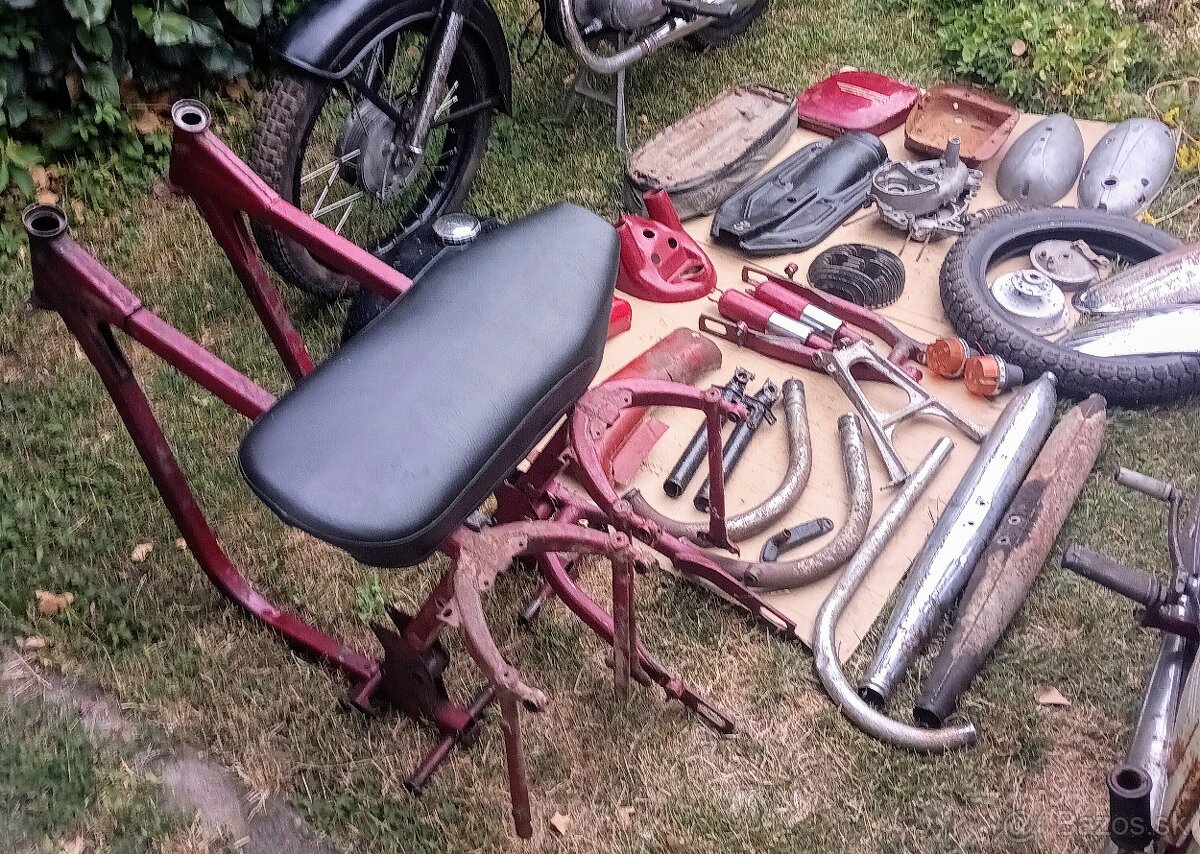 Diely Jawa ČZ predám alebo vymením.