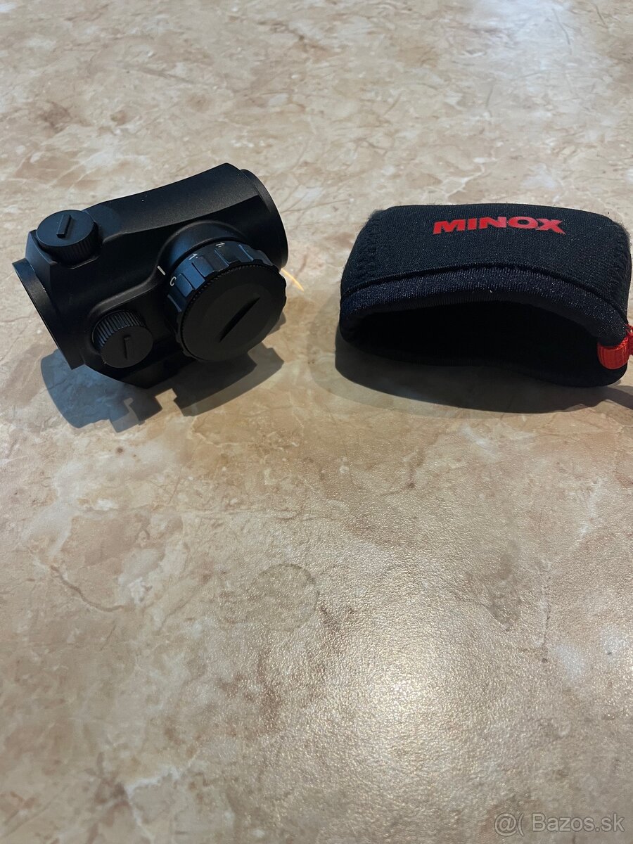 Kolimátor Minox
