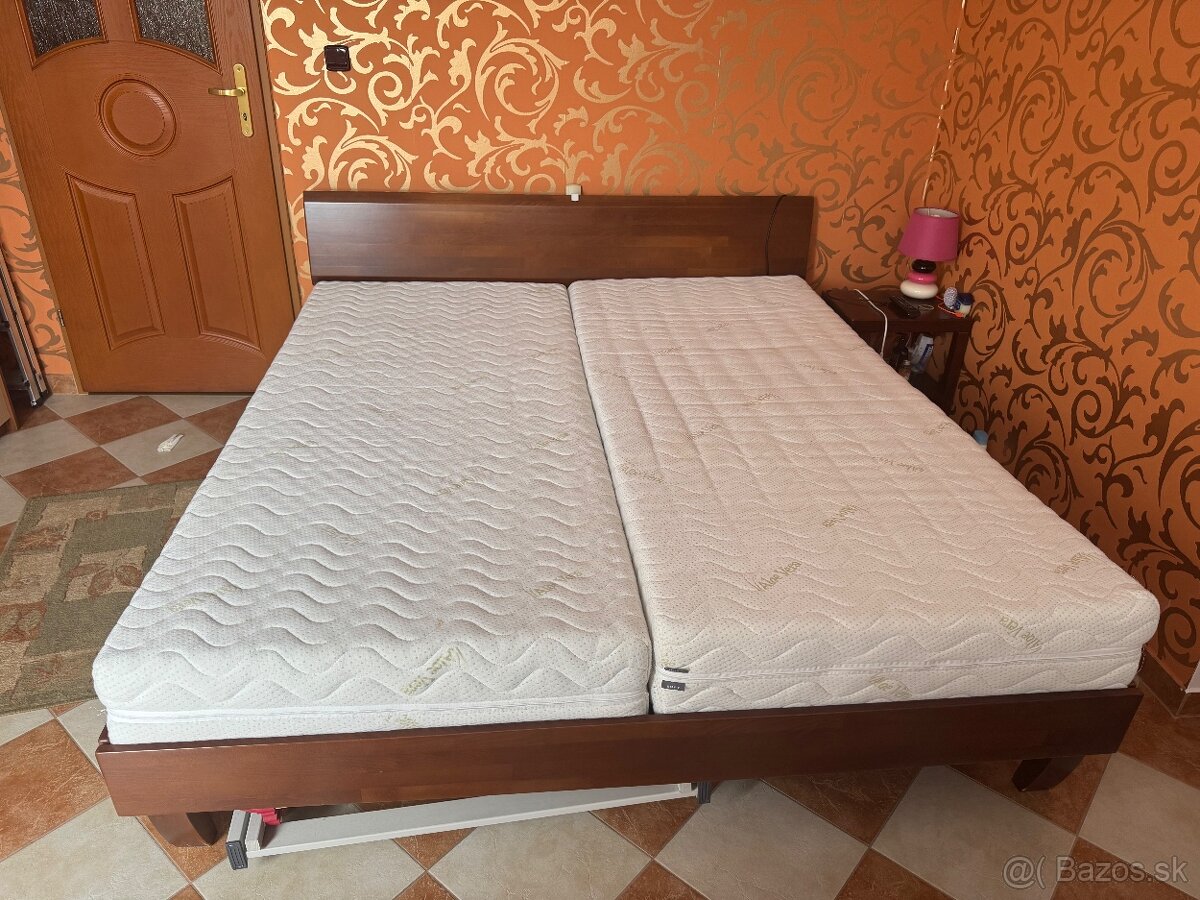 Manželská posteľ 180x200