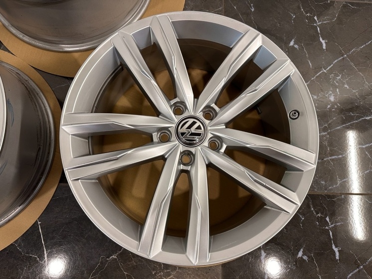 originální kolesa vw passat r18 5x112 Dartford