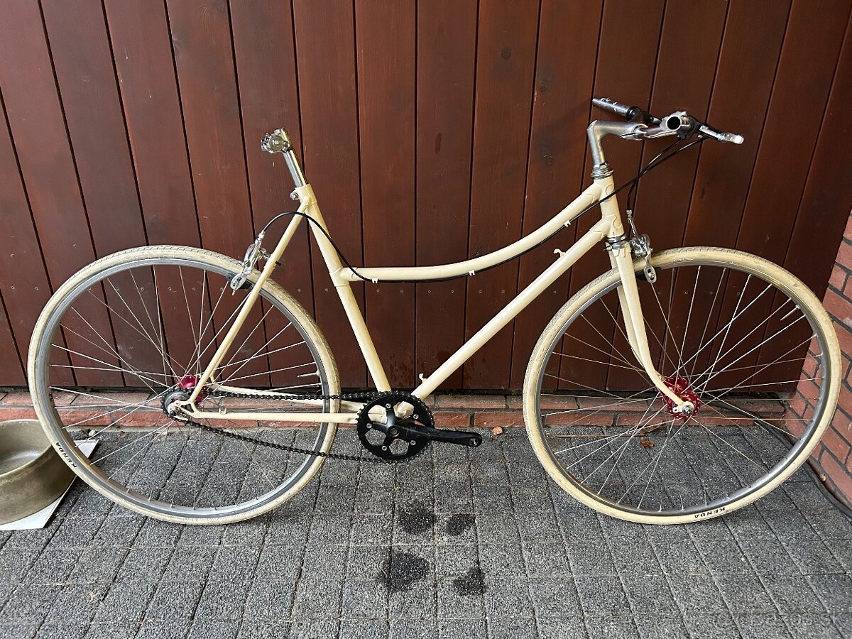 Retro damsky bicykel do mesta
