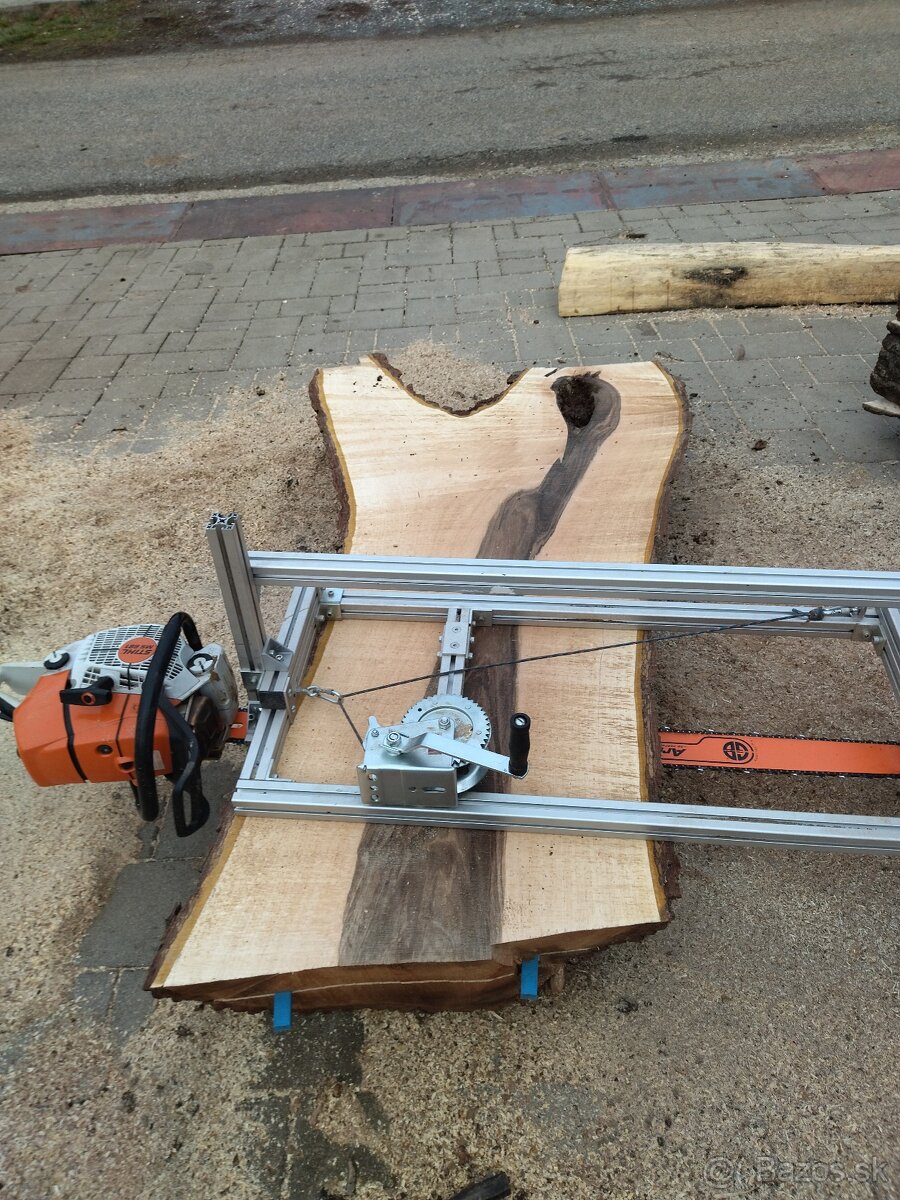 Predám systém na pílenie kmeňov na fošne
