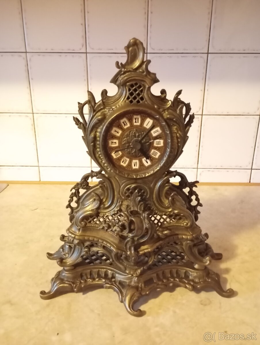 Predám pekné bronzové hodiny