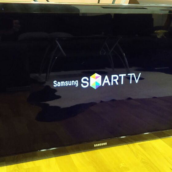 SMART LED Samsung UE40D5500