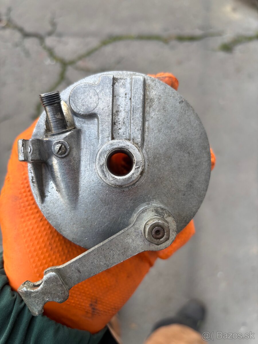 Babetta 210/215/225 brzdový bubon + nahon tachometra