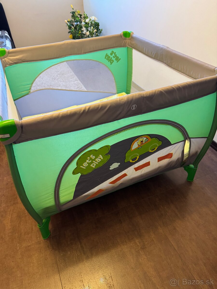 Detská postielka s matracom