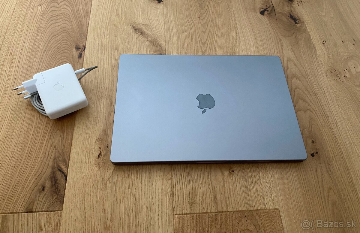 Predám MacBook Pro 16" (Apple M1, 2021)