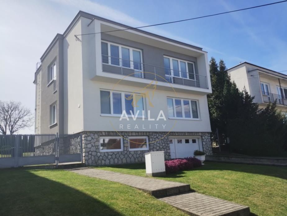 NA PREDAJ: praktický 5izbový rodinný dom s pozemkom 768m2 -