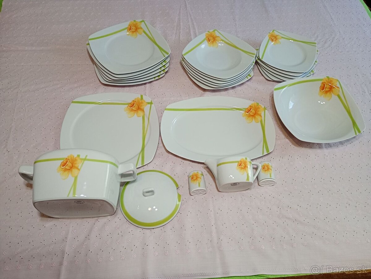 Karlovarsky porcelan cela suprava nepouzity MZ