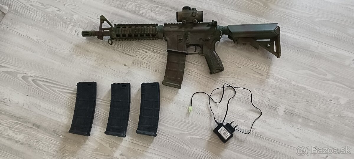 Predám airsoftovu zbraň M4