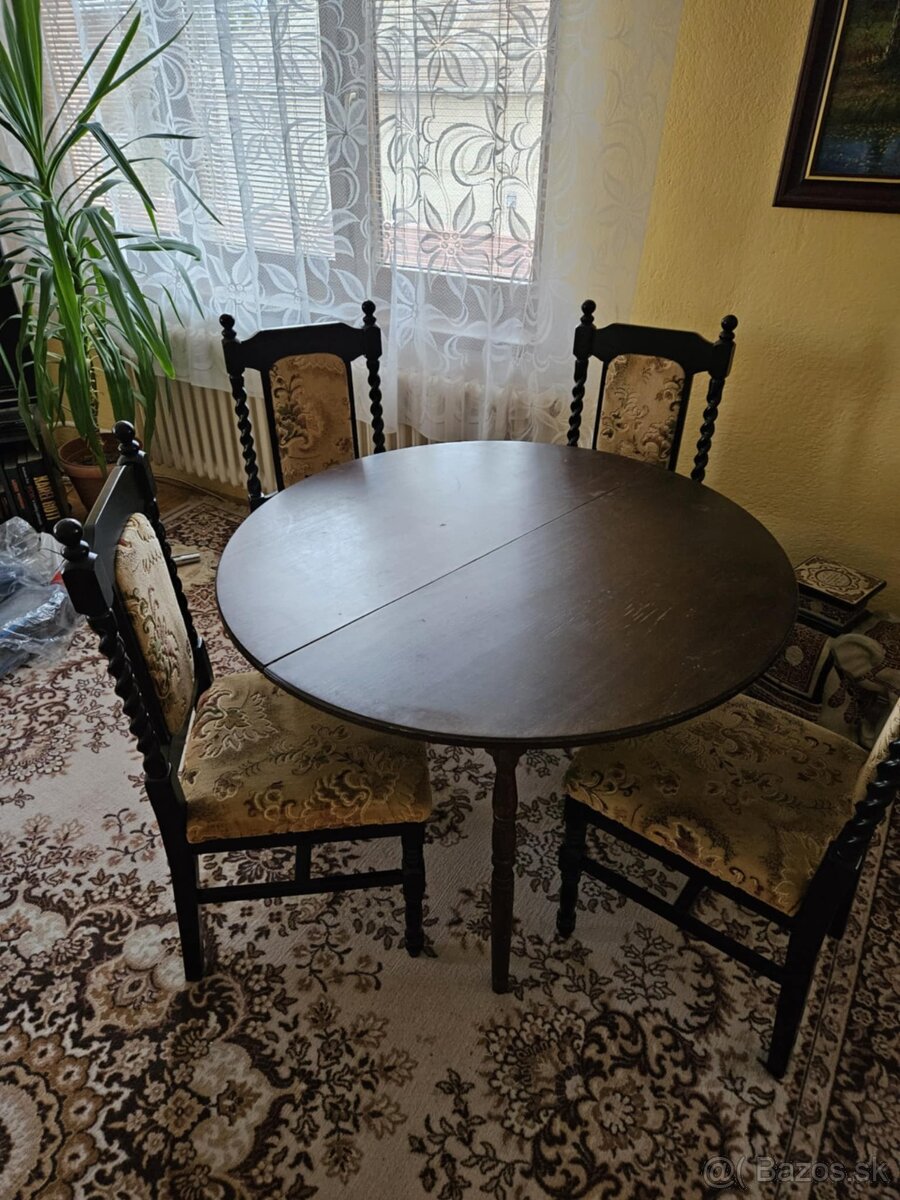 Soličky a stôl