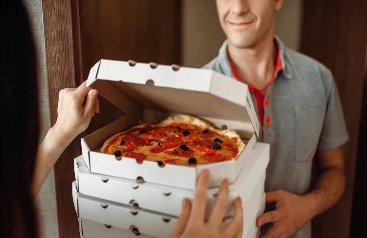 Hľadáme brigádnika na rozvoz pizze.
