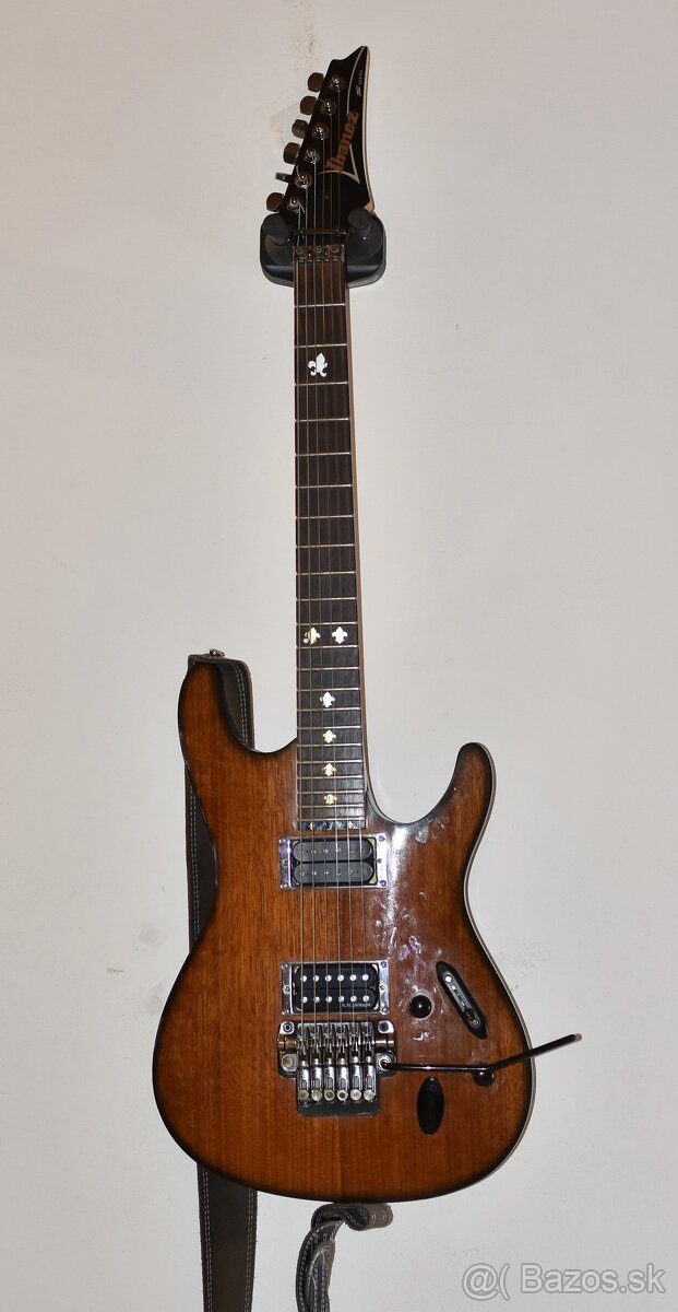 Ibanez S320