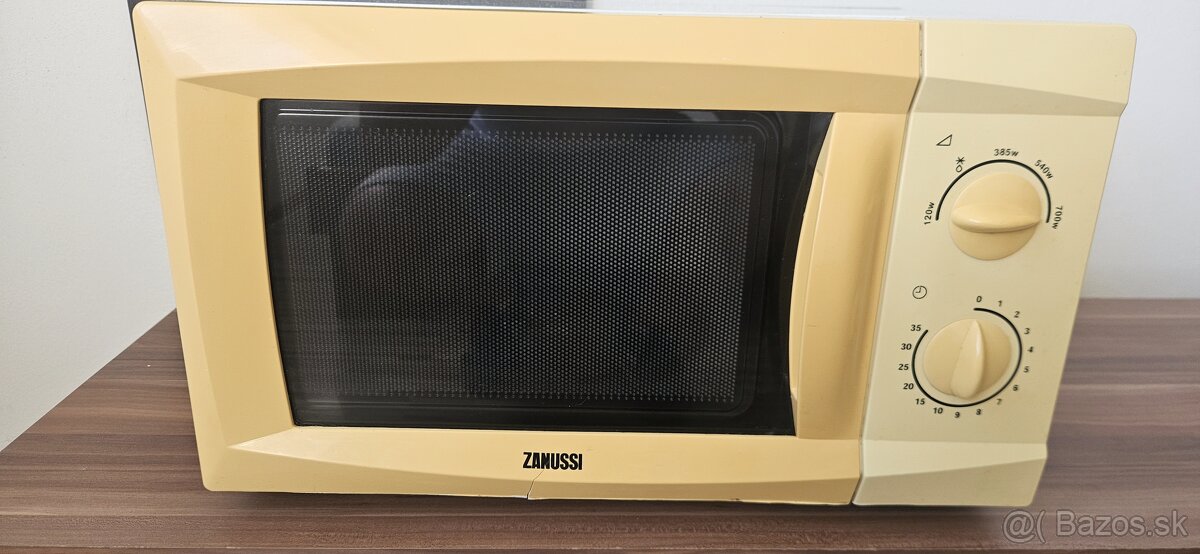 mikrovnlnu rúru Zanussi