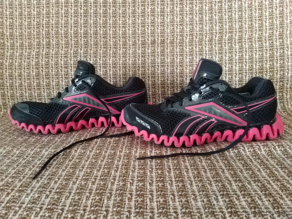 Reebok - botasky a šiltovka