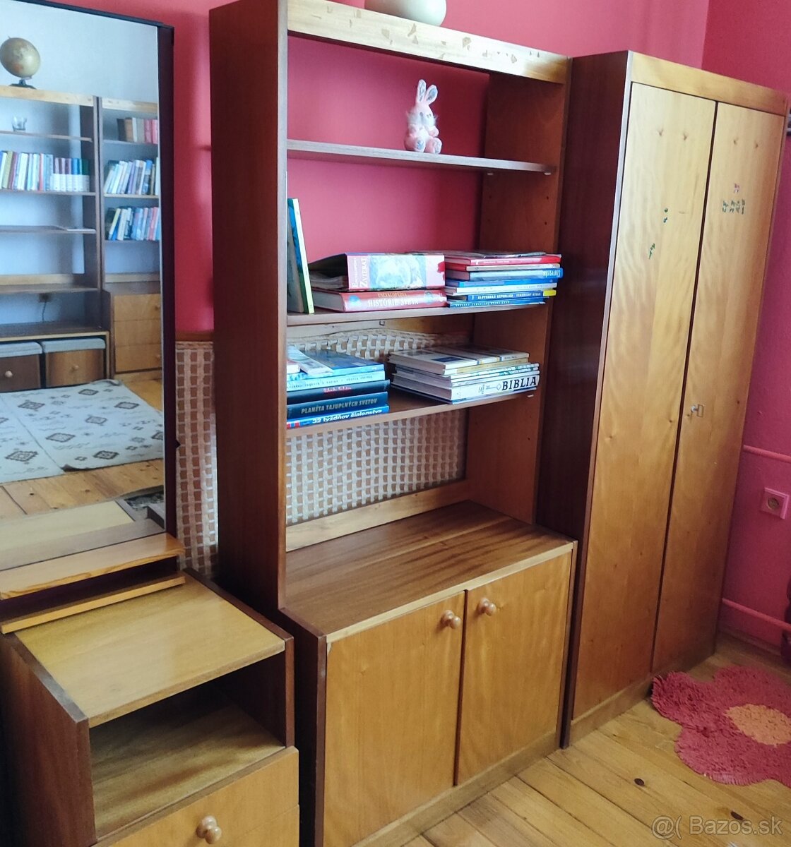 Študentská retro zostava