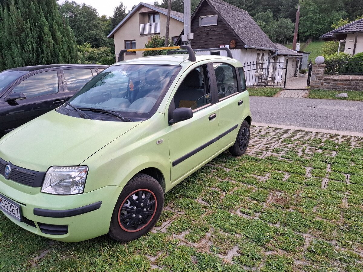 Ponúkam na predaj fiat panda s obsahom 1.1 40 kw r.v 2006