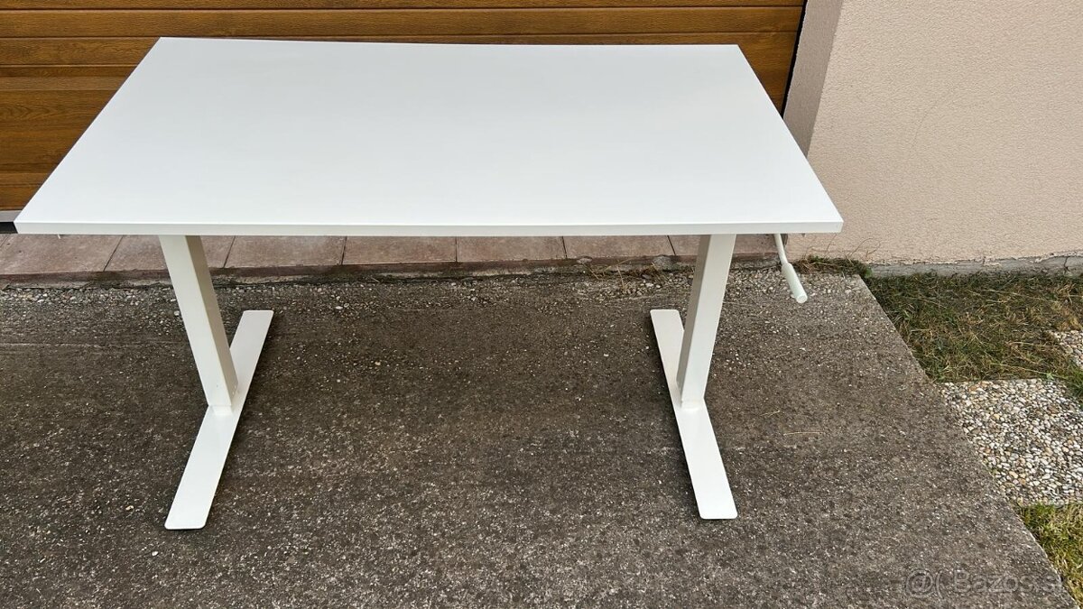 IKEA SKARSTA 10973 výškovo nastaviteľný pracovný stôl