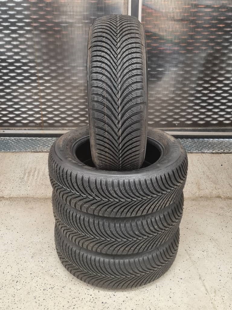 4x Michelin Alpin 5 AO 205/60 R16 92H Zimné pneu