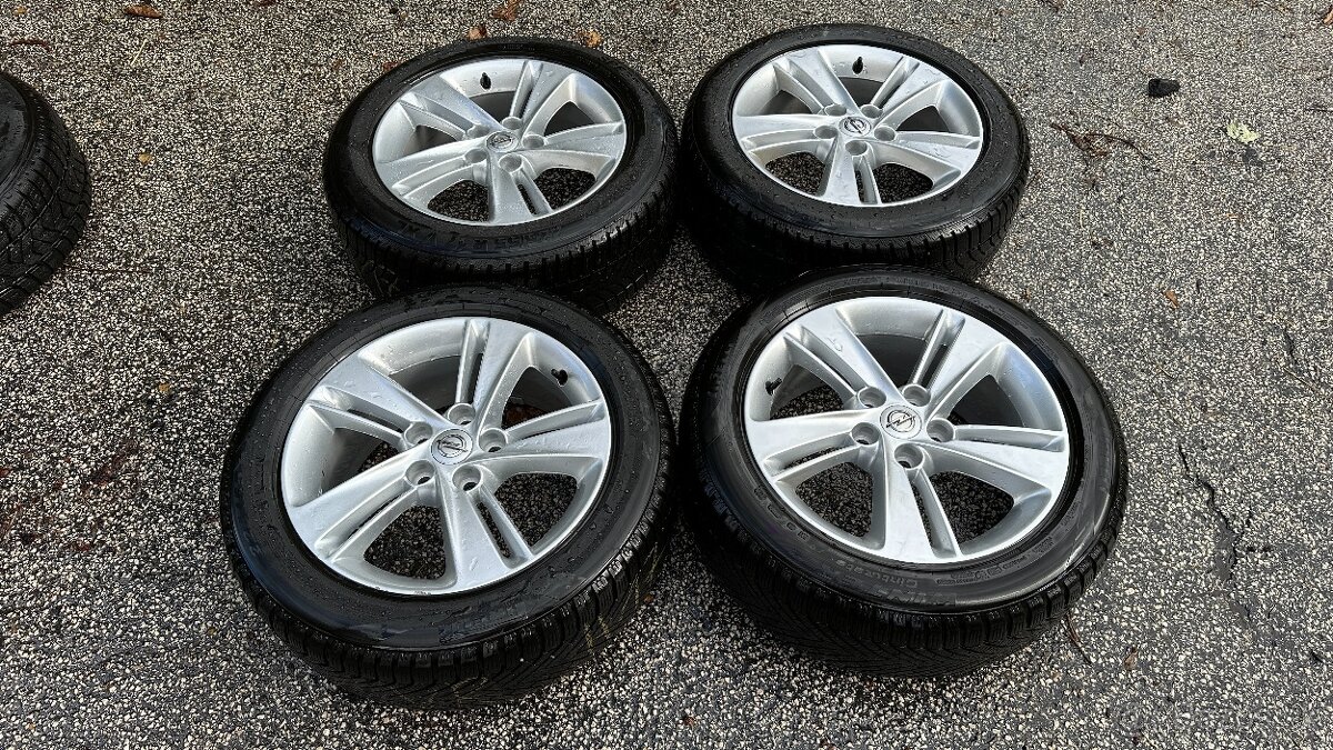 55. Opel Insignia 225/55/ r17
