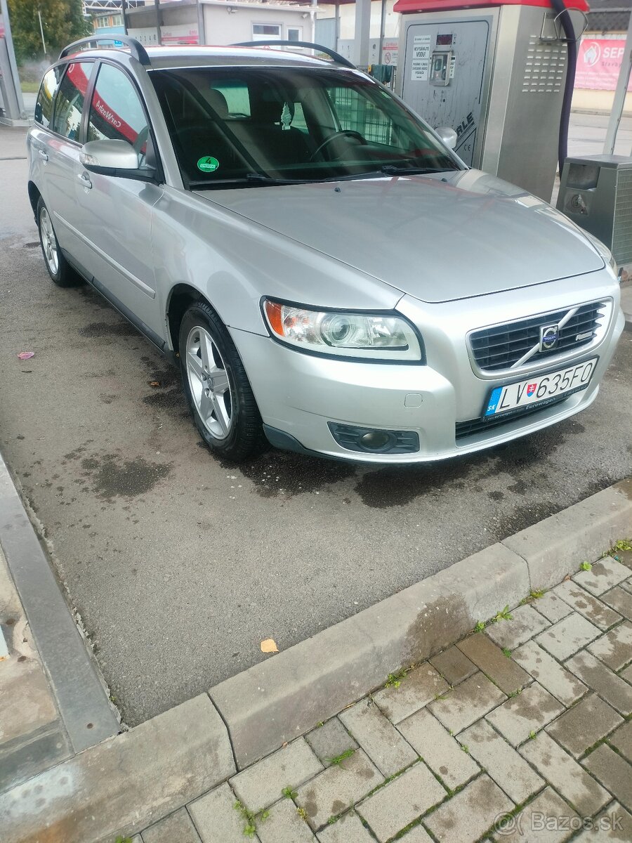 Predám Volvo V50 2.0tdi 100kw rok 2008