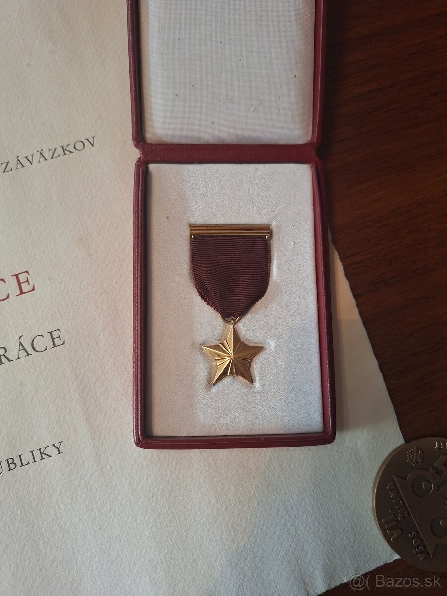 Vyznamenanie Hrdina socialistickej práce