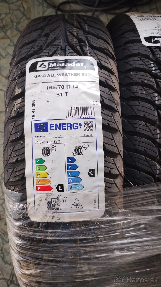 Predam pneu.165/70 R14
