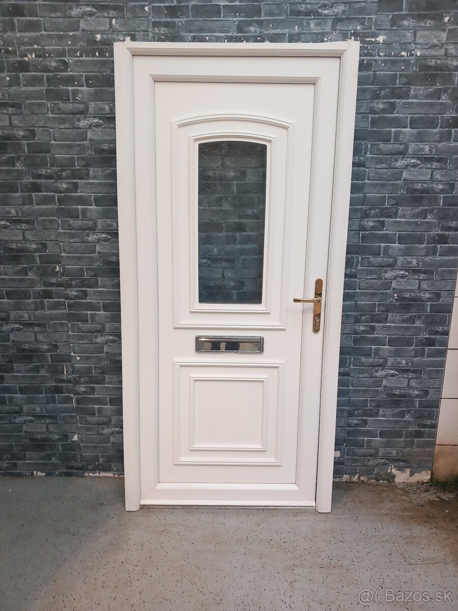 Plastové dvere č.94. 95x200cm P