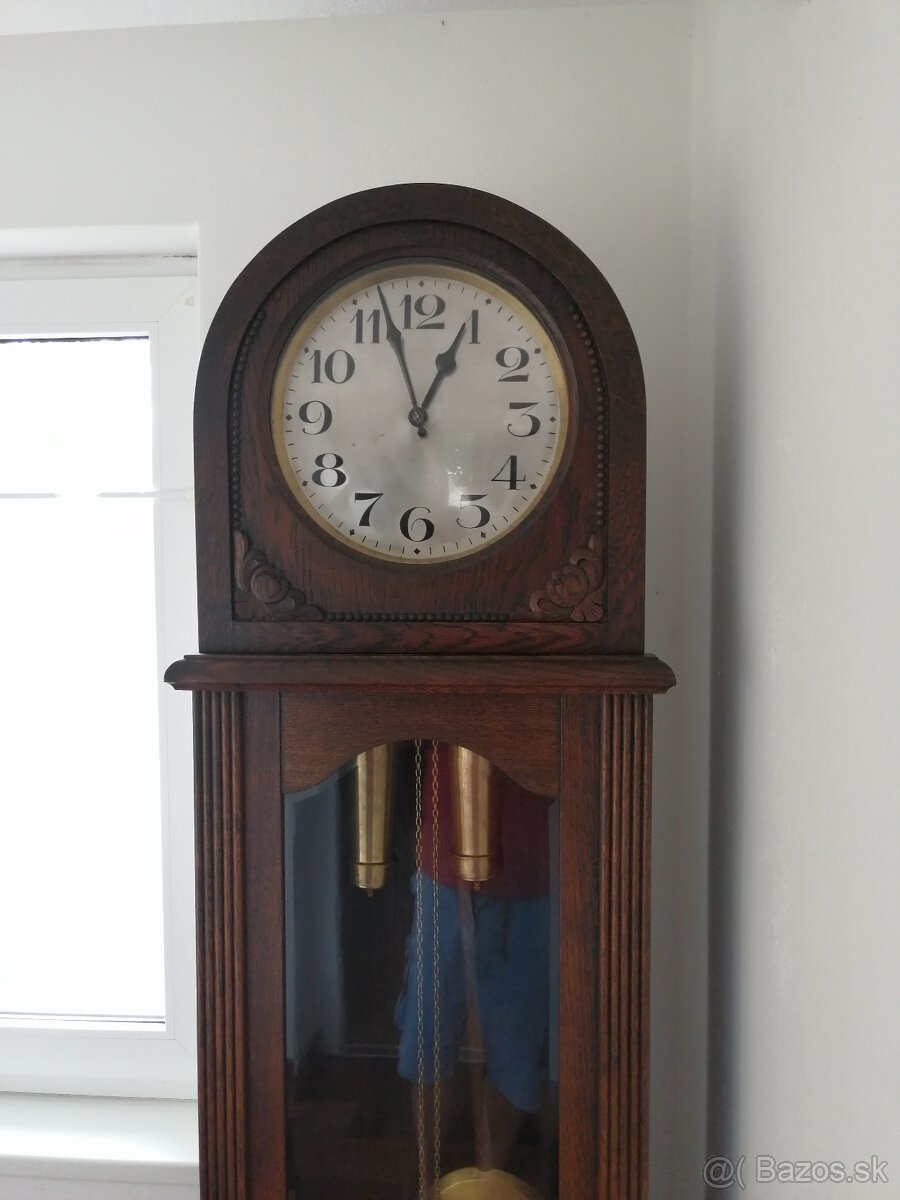 Podlahové hodiny s westminsterským zvonením 1924