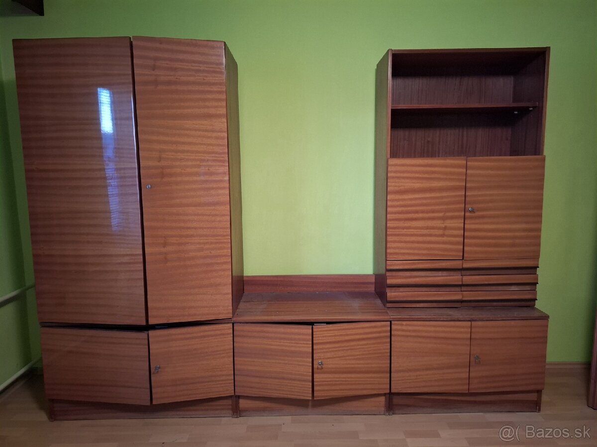 Retro obývacia zostava z roku 1974