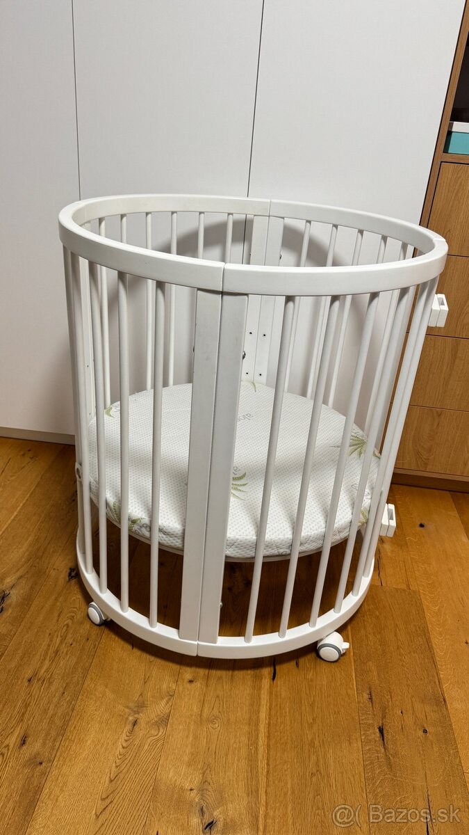 Predám rastúcu detskú postieľku Levin Felin (Ingvart)