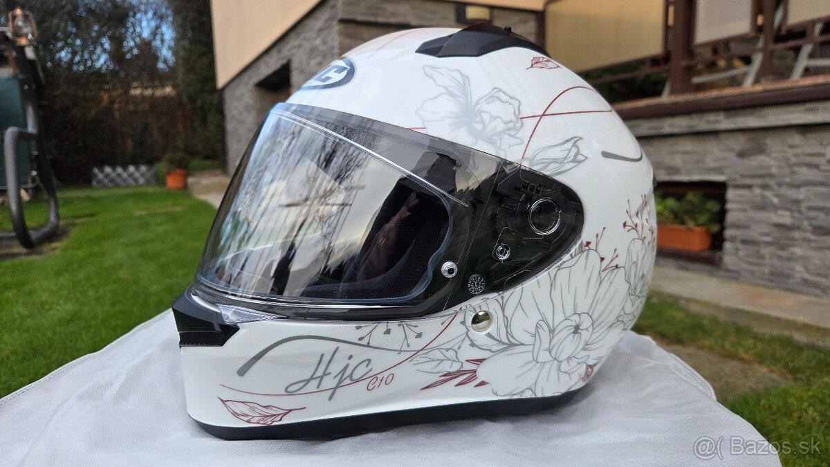 Motorkárska prilba HJC