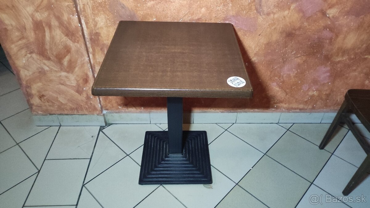 Stoly do kaviarne, baru 60x60