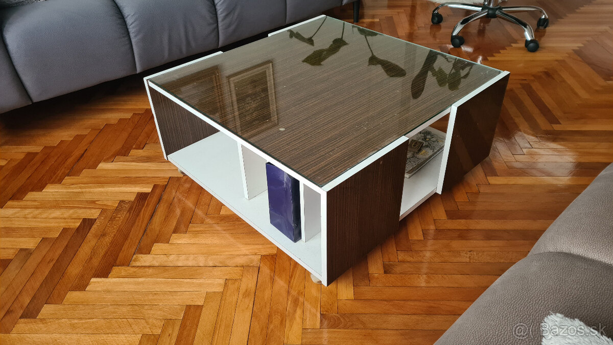 Konferenčný stolík na kolieskach so sklom 75x75x36cm