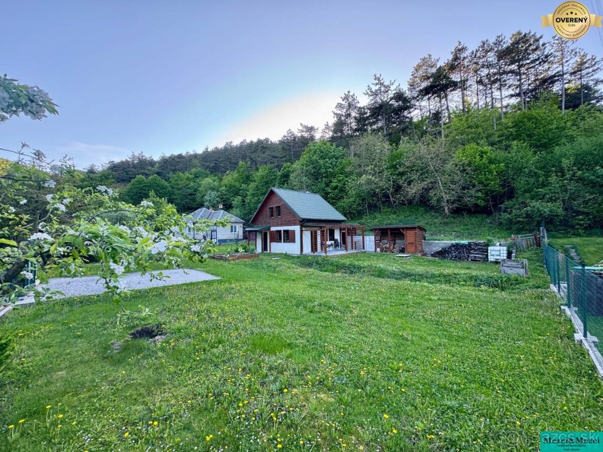PREDAJ Nádherná rekreačná chata s pozemok v obci Buková