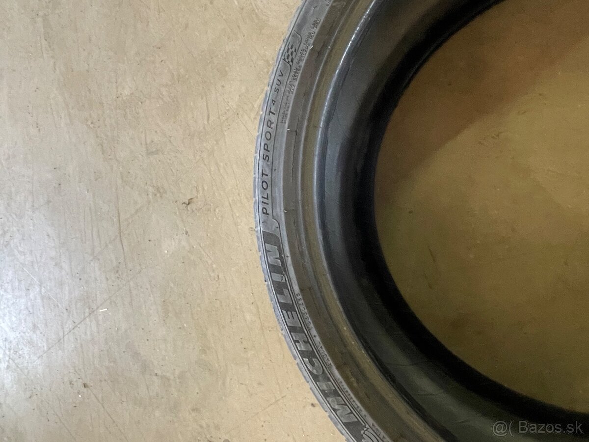 Predám Michelin pilot sport4S R22