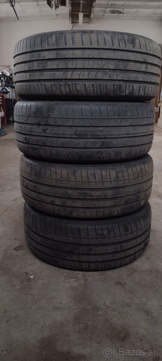 Predám pneumatiky Vredestein 225/45 ZR18 (95Y)